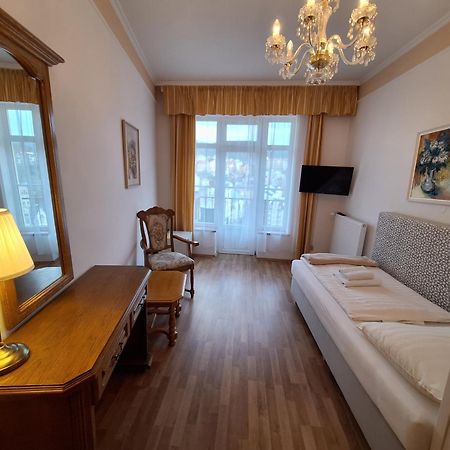 Ld Morava Hotell Karlovy Vary Eksteriør bilde