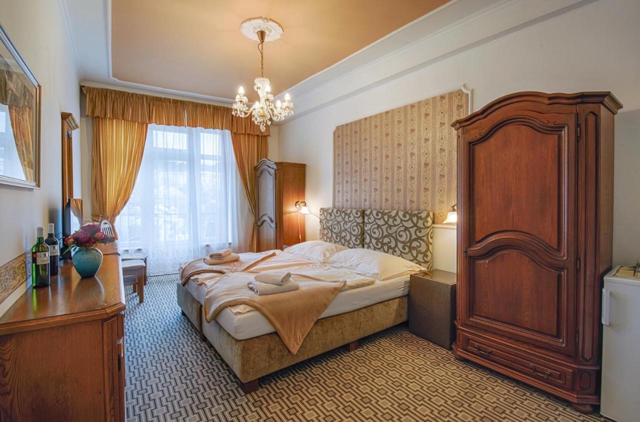 Ld Morava Hotell Karlovy Vary Eksteriør bilde